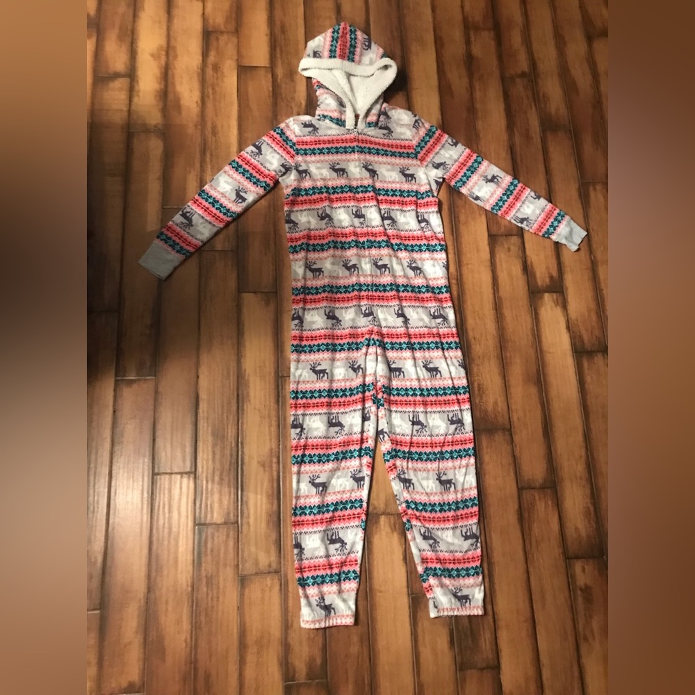 Jane and Bleecker Holiday Pajamas